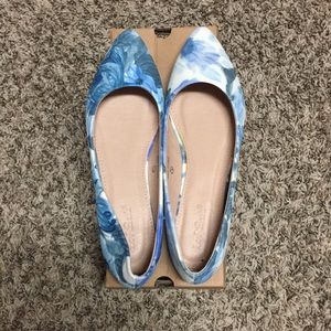 Blue and White floral flats